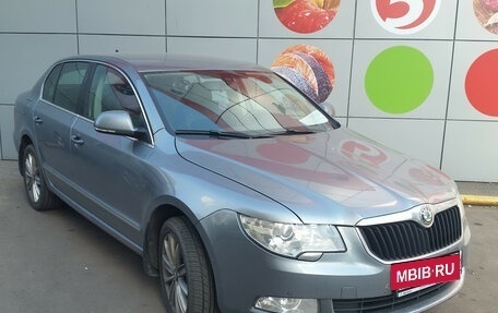 Skoda Superb III рестайлинг, 2011 год, 1 900 000 рублей, 2 фотография