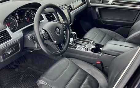 Volkswagen Touareg III, 2010 год, 2 395 000 рублей, 9 фотография