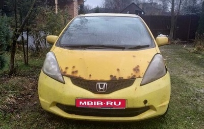 Honda Fit III, 2007 год, 300 000 рублей, 1 фотография