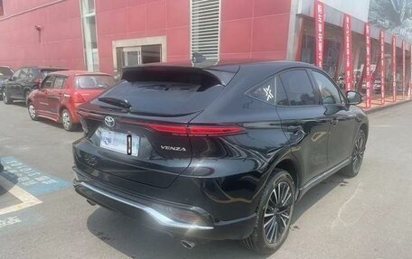 Toyota Venza, 2023 год, 3 975 000 рублей, 8 фотография