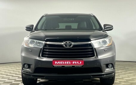 Toyota Highlander III, 2014 год, 3 095 000 рублей, 2 фотография