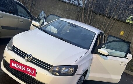 Volkswagen Polo VI (EU Market), 2011 год, 615 000 рублей, 1 фотография