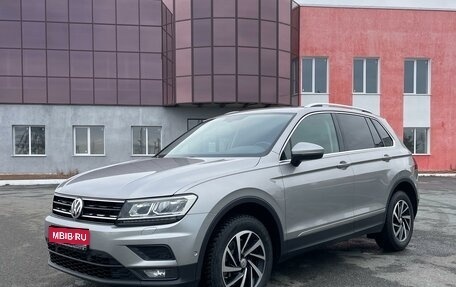 Volkswagen Tiguan II, 2018 год, 2 825 000 рублей, 1 фотография