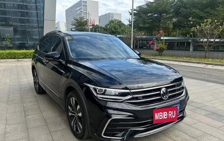 Volkswagen Tiguan II, 2022 год, 3 120 000 рублей, 3 фотография