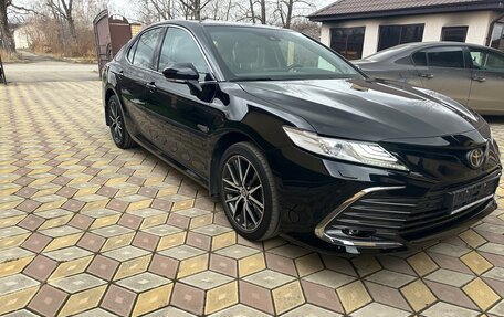 Toyota Camry, 2021 год, 3 800 000 рублей, 2 фотография