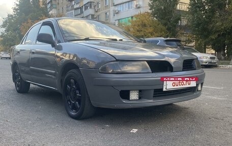 Mitsubishi Carisma I, 1999 год, 280 000 рублей, 3 фотография