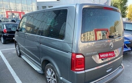 Volkswagen Multivan T6 рестайлинг, 2016 год, 3 900 000 рублей, 4 фотография