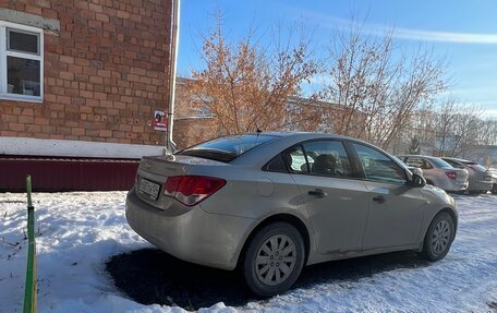 Chevrolet Cruze II, 2010 год, 680 000 рублей, 3 фотография