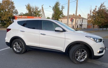 Hyundai Santa Fe III рестайлинг, 2017 год, 2 400 000 рублей, 4 фотография