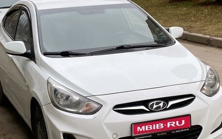 Hyundai Solaris II рестайлинг, 2013 год, 540 000 рублей, 1 фотография