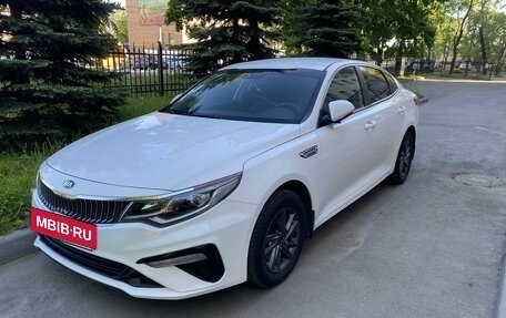 KIA Optima IV, 2019 год, 1 670 000 рублей, 2 фотография