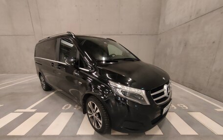 Mercedes-Benz V-Класс, 2015 год, 3 500 000 рублей, 8 фотография