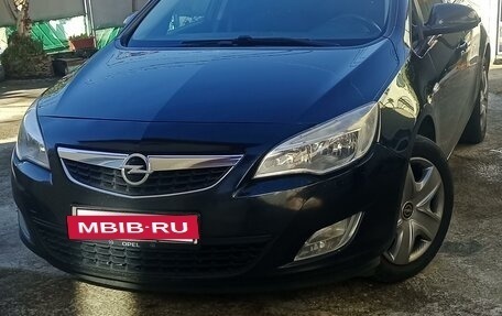 Opel Astra J, 2010 год, 680 000 рублей, 4 фотография