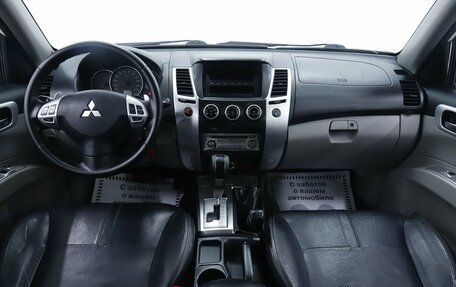 Mitsubishi Pajero Sport II рестайлинг, 2015 год, 1 595 000 рублей, 8 фотография