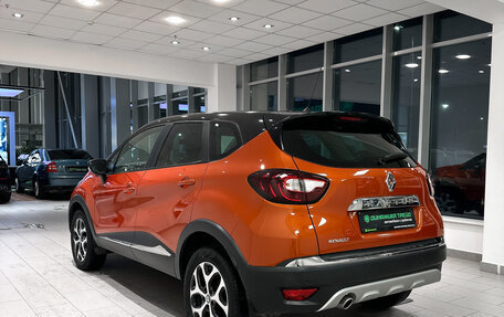 Renault Kaptur I рестайлинг, 2017 год, 1 579 000 рублей, 8 фотография