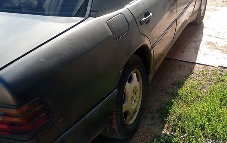 Mercedes-Benz W124, 1990 год, 175 000 рублей, 12 фотография