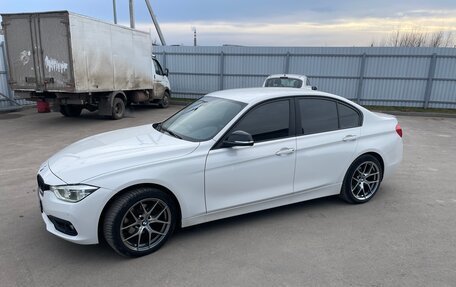 BMW 3 серия, 2015 год, 1 800 000 рублей, 3 фотография