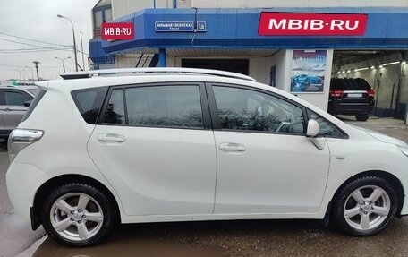 Toyota Verso I, 2011 год, 1 240 000 рублей, 4 фотография