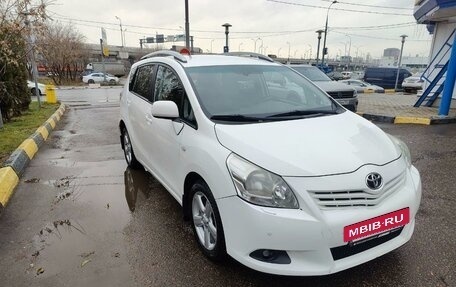 Toyota Verso I, 2011 год, 1 240 000 рублей, 9 фотография