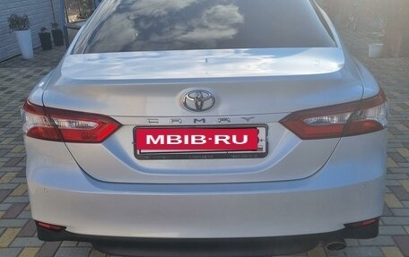 Toyota Camry, 2018 год, 3 000 000 рублей, 3 фотография