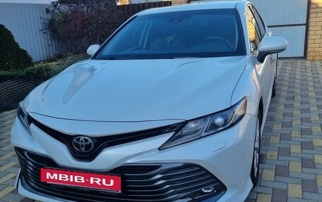 Toyota Camry, 2018 год, 3 000 000 рублей, 4 фотография