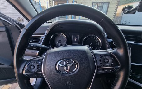 Toyota Camry, 2018 год, 3 000 000 рублей, 17 фотография