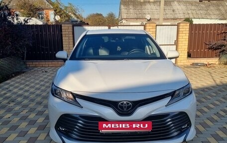 Toyota Camry, 2018 год, 3 000 000 рублей, 7 фотография