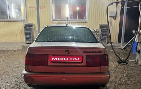 Volkswagen Passat B4, 1993 год, 120 000 рублей, 4 фотография