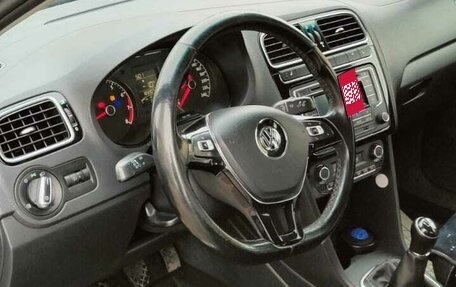 Volkswagen Polo VI (EU Market), 2017 год, 1 100 000 рублей, 19 фотография