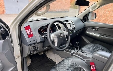 Toyota Hilux VII, 2012 год, 2 390 000 рублей, 10 фотография