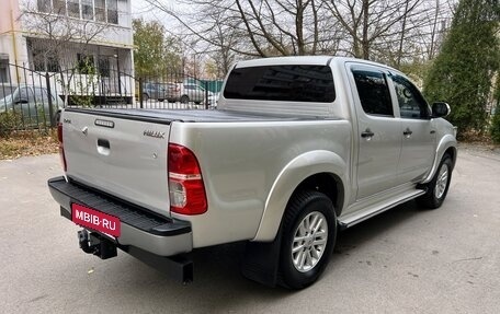 Toyota Hilux VII, 2012 год, 2 390 000 рублей, 31 фотография