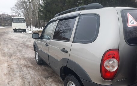 Chevrolet Niva I рестайлинг, 2014 год, 750 000 рублей, 4 фотография