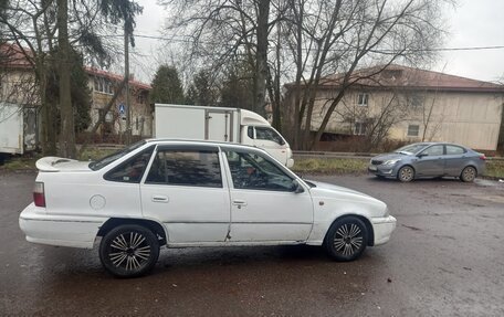 Daewoo Nexia I рестайлинг, 2000 год, 90 000 рублей, 4 фотография