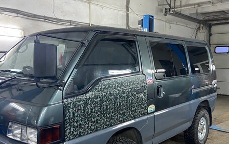 Mitsubishi Delica III, 1989 год, 800 000 рублей, 2 фотография