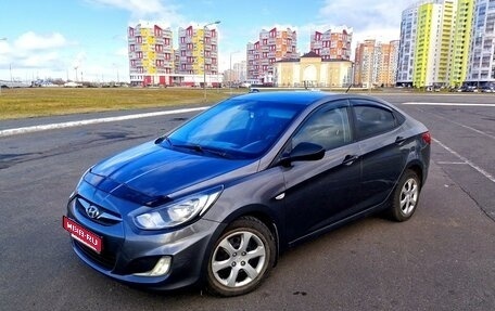 Hyundai Solaris II рестайлинг, 2013 год, 690 000 рублей, 1 фотография