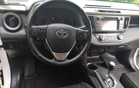 Toyota RAV4, 2013 год, 1 900 000 рублей, 5 фотография