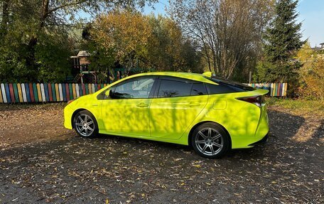 Toyota Prius IV XW50, 2016 год, 1 790 000 рублей, 10 фотография