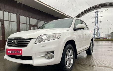 Toyota RAV4, 2011 год, 1 525 000 рублей, 2 фотография