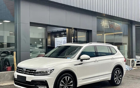 Volkswagen Tiguan II, 2021 год, 2 670 083 рублей, 1 фотография