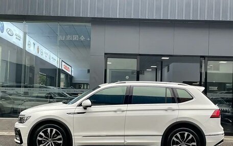 Volkswagen Tiguan II, 2021 год, 2 670 083 рублей, 4 фотография