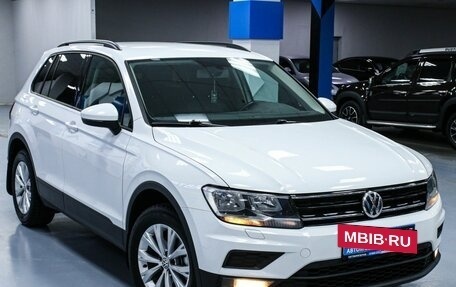 Volkswagen Tiguan II, 2018 год, 1 933 000 рублей, 7 фотография