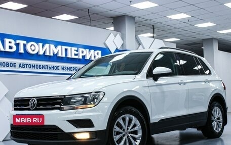 Volkswagen Tiguan II, 2018 год, 1 933 000 рублей, 2 фотография