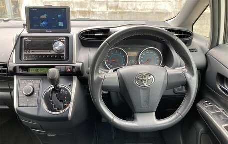 Toyota Wish II, 2017 год, 1 090 000 рублей, 11 фотография