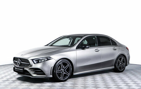 Mercedes-Benz A-Класс, 2019 год, 3 068 000 рублей, 1 фотография