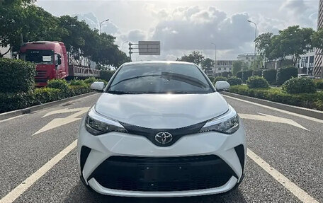 Toyota C-HR I рестайлинг, 2021 год, 2 065 000 рублей, 3 фотография