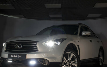 Infiniti FX II, 2013 год, 2 135 000 рублей, 33 фотография