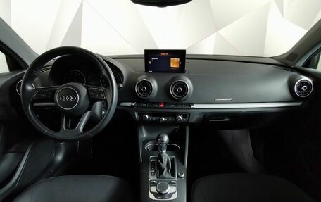 Audi A3, 2018 год, 2 299 700 рублей, 10 фотография