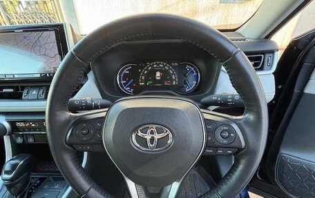 Toyota RAV4, 2021 год, 2 125 000 рублей, 9 фотография