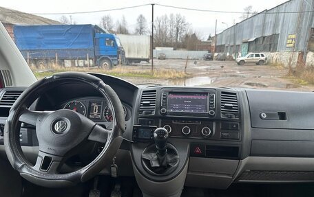 Volkswagen Caravelle T5, 2011 год, 2 550 000 рублей, 19 фотография