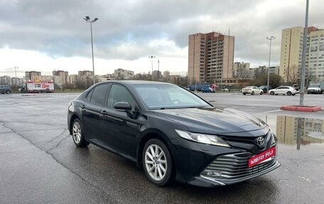 Toyota Camry, 2021 год, 2 350 000 рублей, 5 фотография